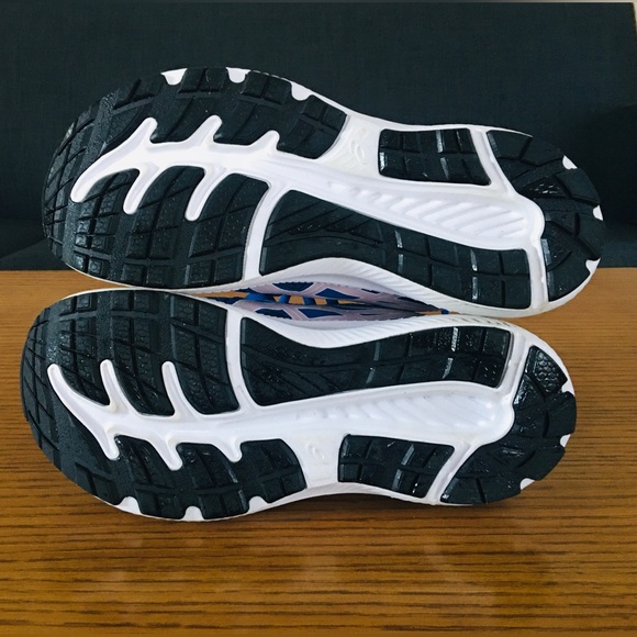 ASICS Contend 7 Women’s Size 5 - Picture 15 of 16